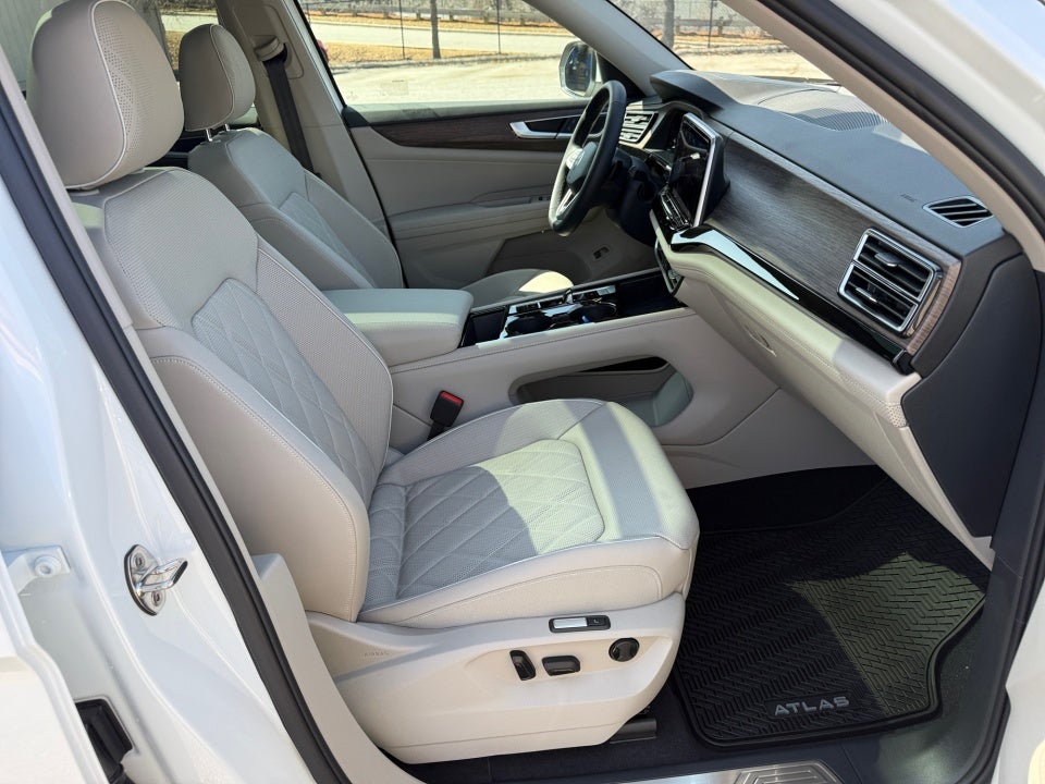 2026 Volkswagen Atlas SEL Premium R-Line