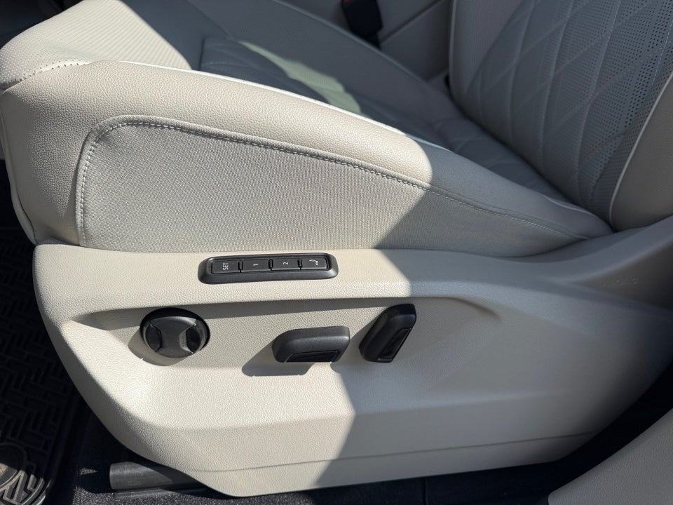 2026 Volkswagen Atlas SEL Premium R-Line