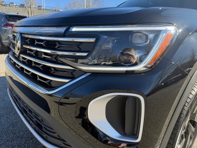 2026 Volkswagen Atlas SE with Technology