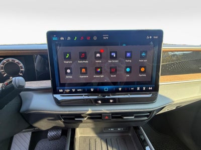 2027 Volkswagen Atlas SE w/Technology