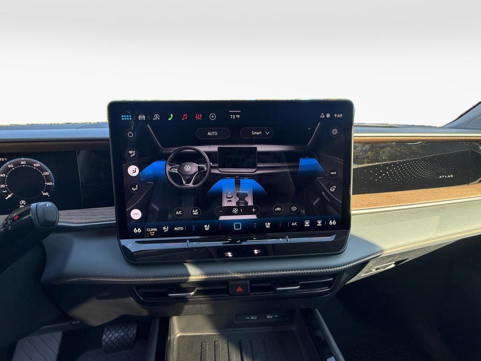 2027 Volkswagen Atlas SE w/Technology