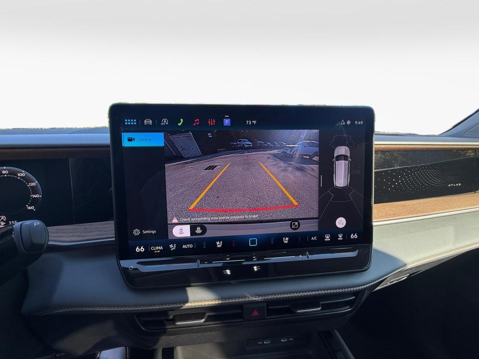 2027 Volkswagen Atlas SE w/Technology