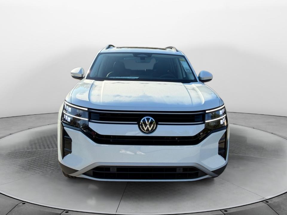 2027 Volkswagen Atlas SE w/Technology