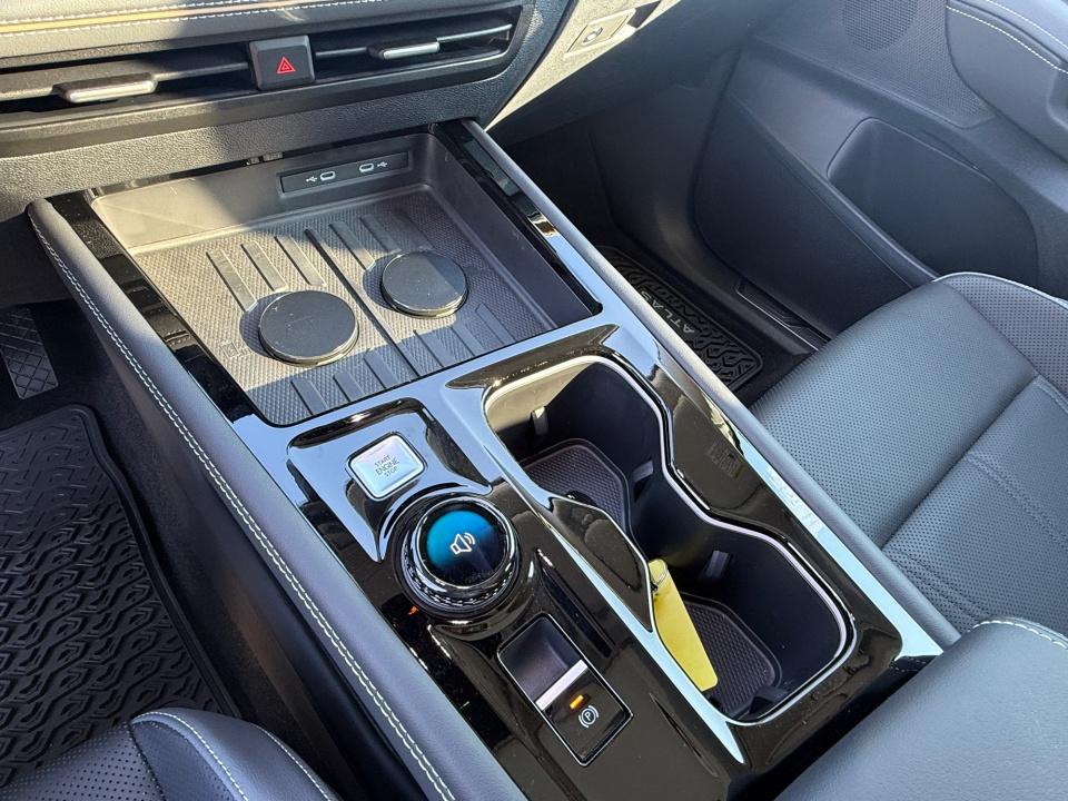 2027 Volkswagen Atlas SE w/Technology