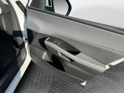 2027 Volkswagen Atlas SE w/Technology
