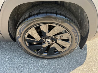 2026 Volkswagen Atlas Cross Sport SE with Technology
