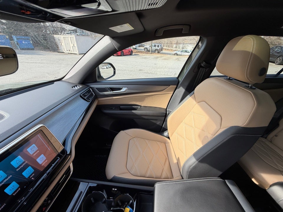 2026 Volkswagen Atlas Cross Sport SE with Technology