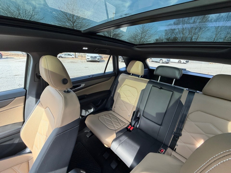 2026 Volkswagen Atlas Cross Sport SE with Technology