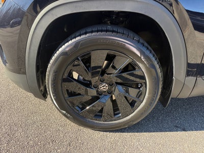 2026 Volkswagen Atlas Cross Sport SE with Technology