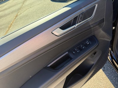 2026 Volkswagen Atlas Cross Sport SE with Technology