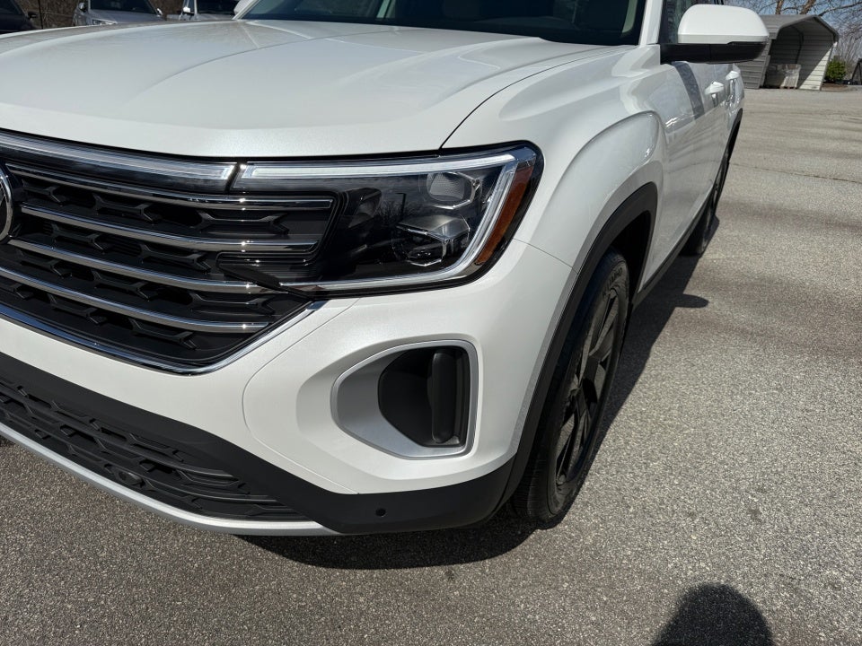 2026 Volkswagen Atlas SE with Technology