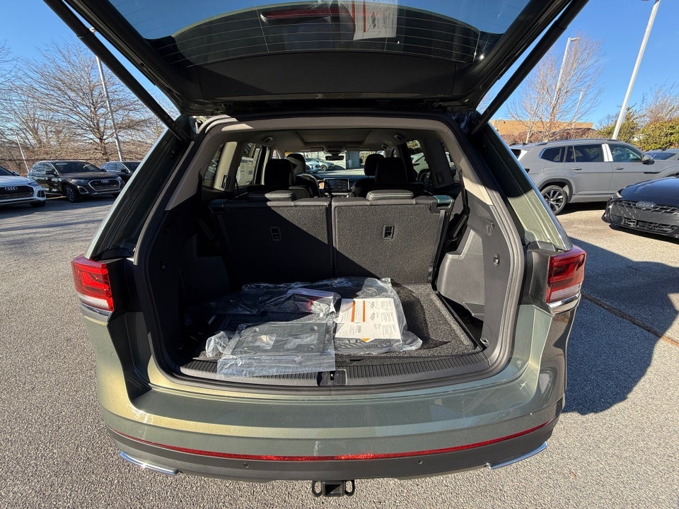 2026 Volkswagen Atlas SE with Technology