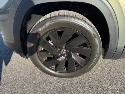 2026 Volkswagen Atlas SE with Technology