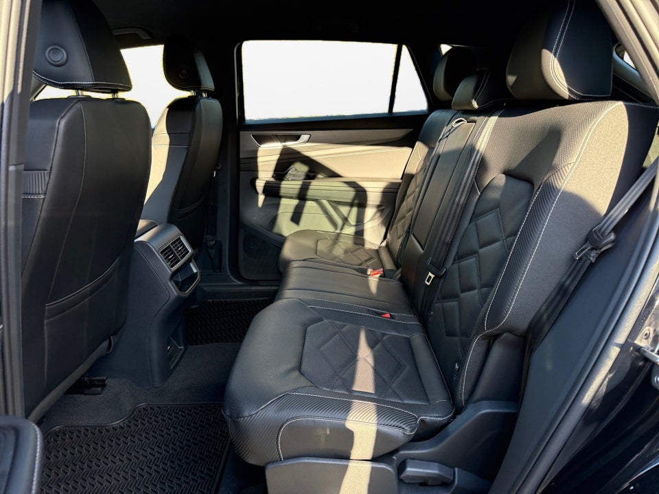 2026 Volkswagen Atlas Cross Sport 2.0T SE