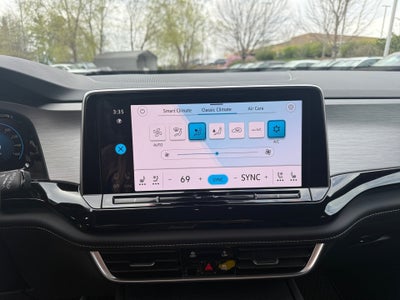 2026 Volkswagen Atlas Cross Sport SE