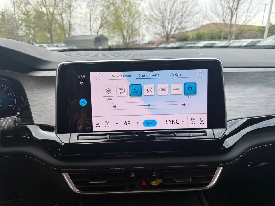 2026 Volkswagen Atlas Cross Sport SE