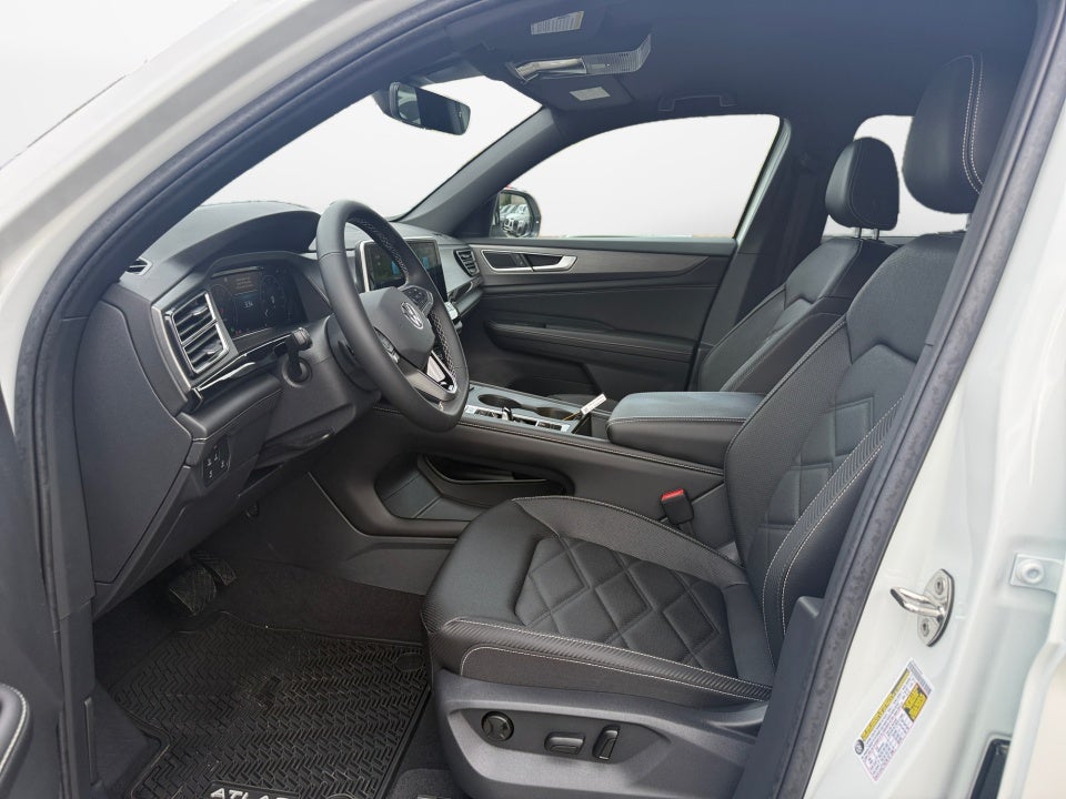 2026 Volkswagen Atlas Cross Sport SE
