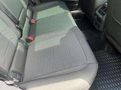 2025 Volkswagen Taos SE Black