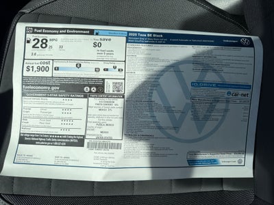 2025 Volkswagen Taos SE Black