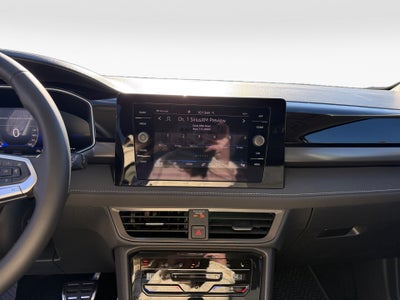 2026 Volkswagen Taos SE Black