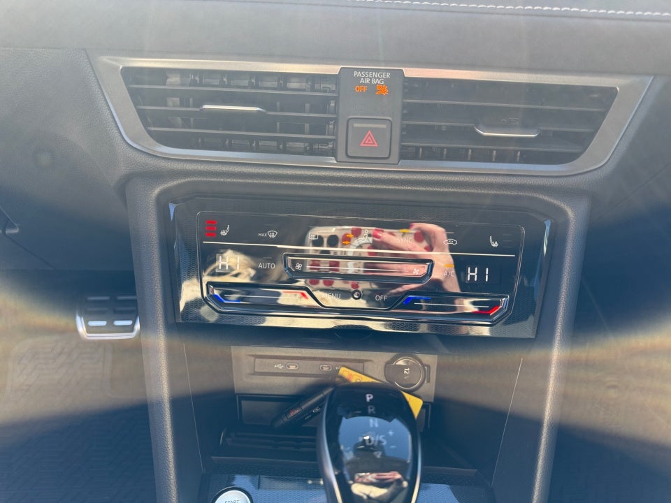 2026 Volkswagen Taos SE Black