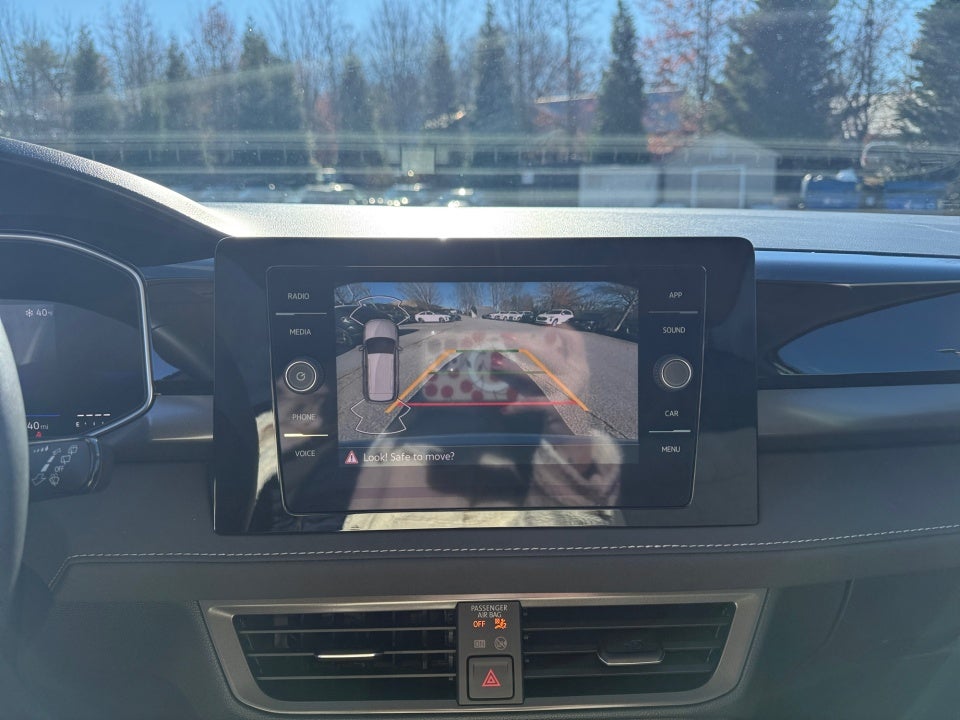 2026 Volkswagen Taos SE Black