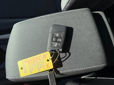 2026 Volkswagen Taos SE Black