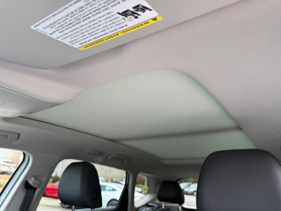 2026 Volkswagen Taos SE Black