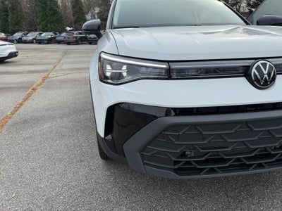 2026 Volkswagen Taos SE Black