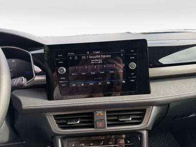 2027 Volkswagen Taos SE Black