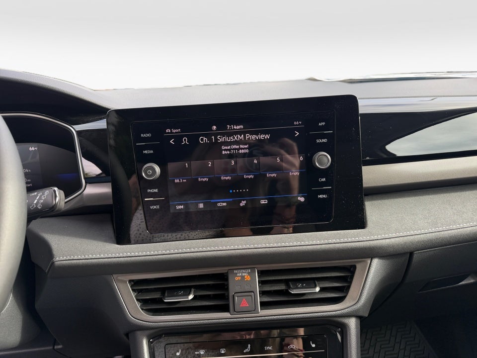 2027 Volkswagen Taos SE Black