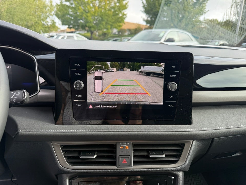 2027 Volkswagen Taos SE Black