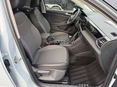 2027 Volkswagen Taos SE Black