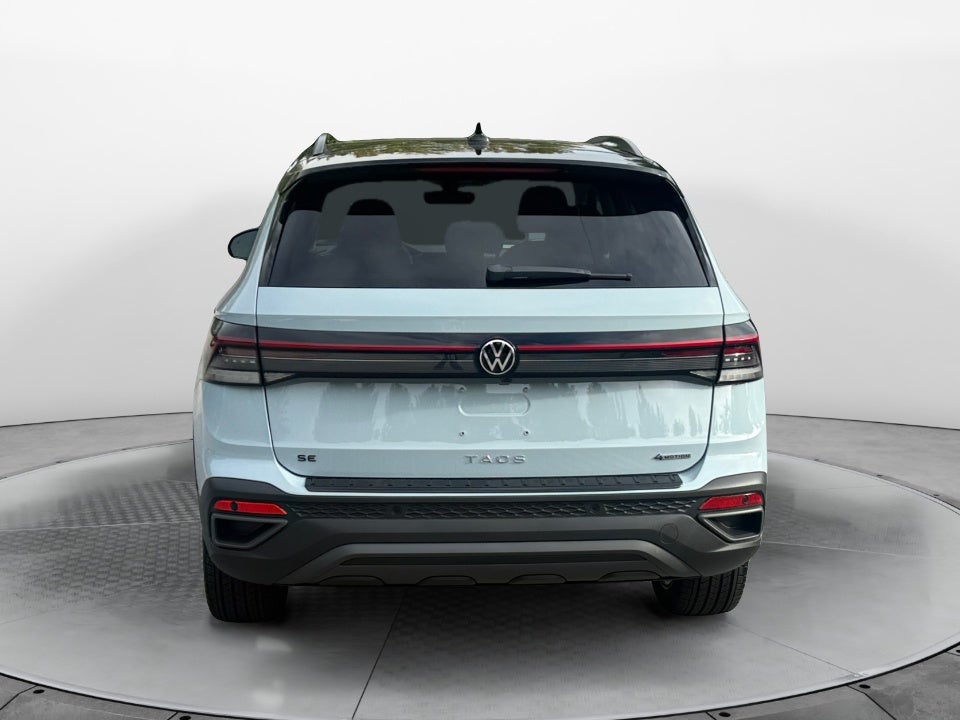 2027 Volkswagen Taos SE Black