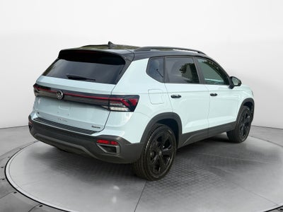 2027 Volkswagen Taos SE Black