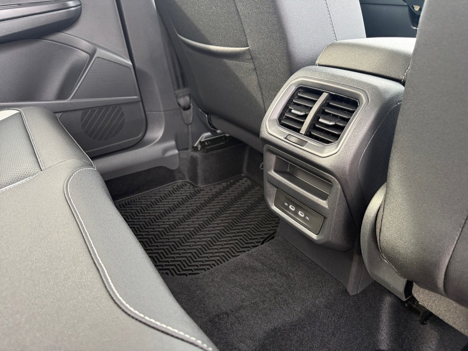 2026 Volkswagen Taos SEL