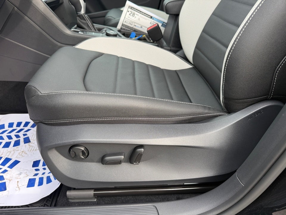 2026 Volkswagen Taos SEL