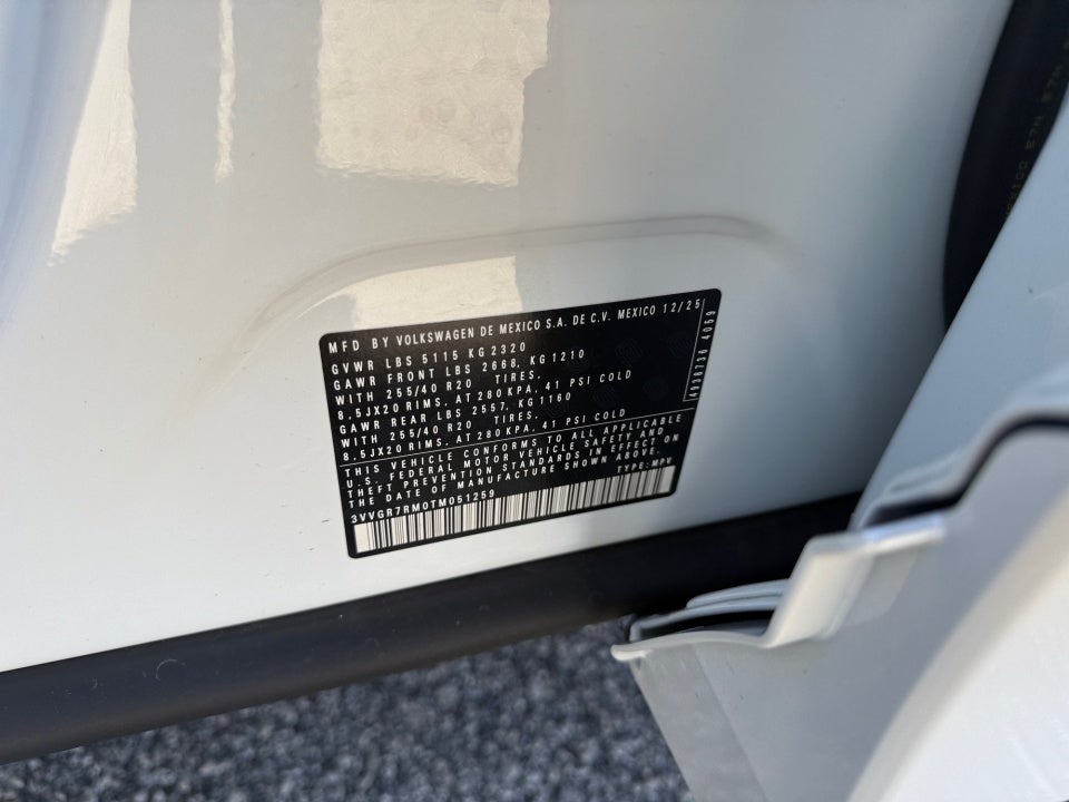 2026 Volkswagen Tiguan SE R-Line Black