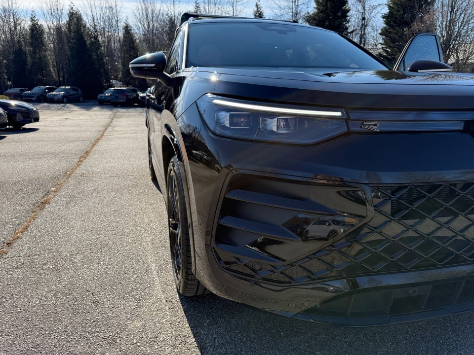 2025 Volkswagen Tiguan 2.0T SE R-Line Black