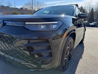 2025 Volkswagen Tiguan 2.0T SE R-Line Black