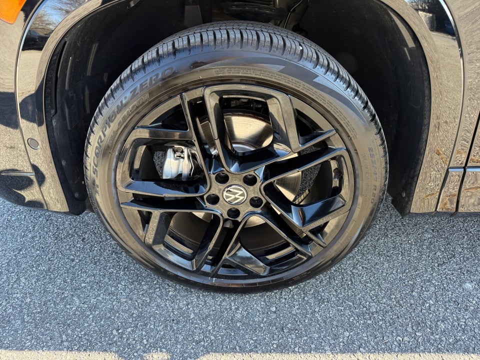 2025 Volkswagen Tiguan 2.0T SE R-Line Black