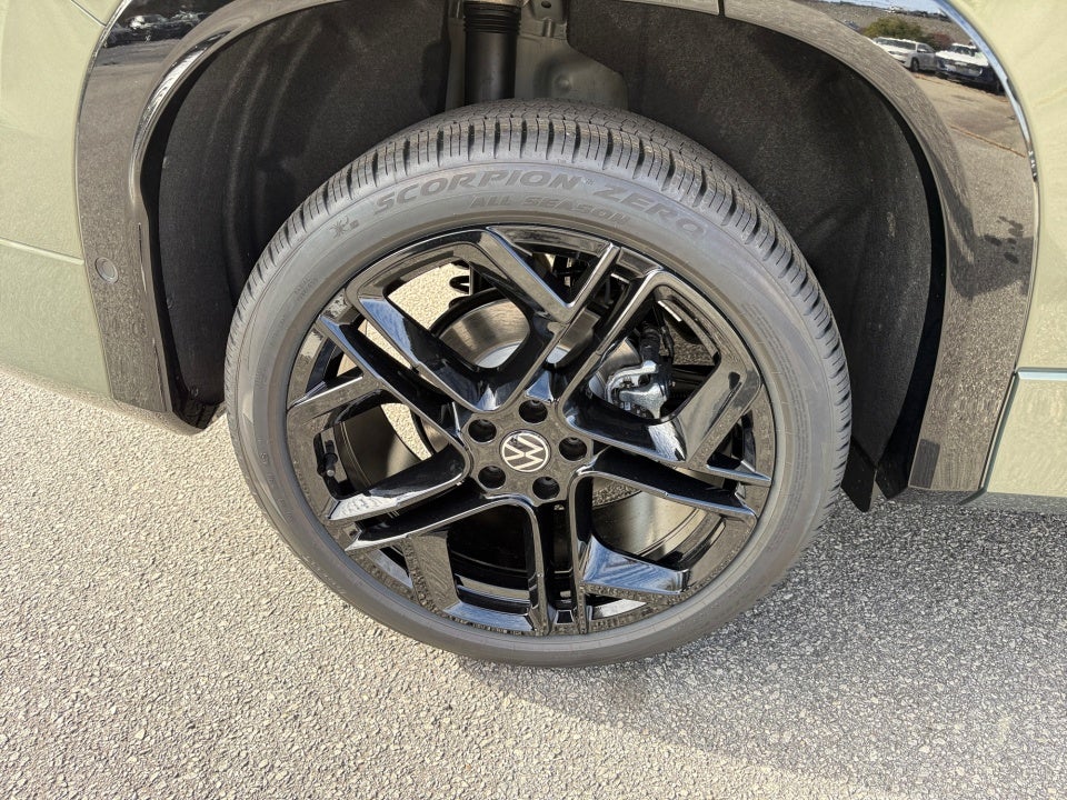 2026 Volkswagen Tiguan SE R-Line Black