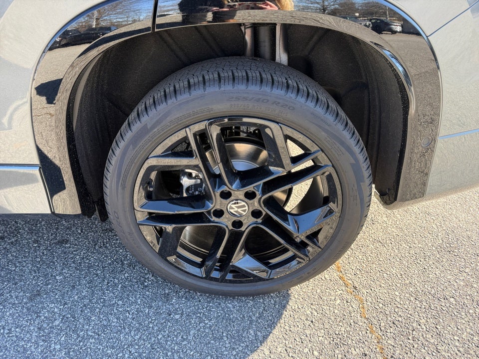 2026 Volkswagen Tiguan SE R-Line Black