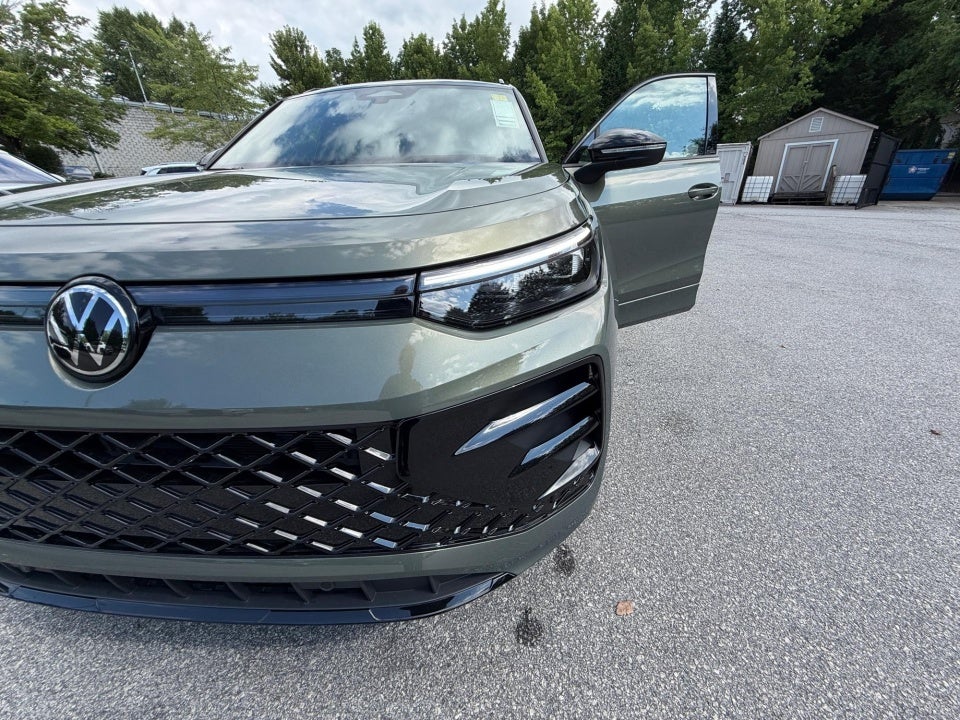 2026 Volkswagen Tiguan SE R-Line Black