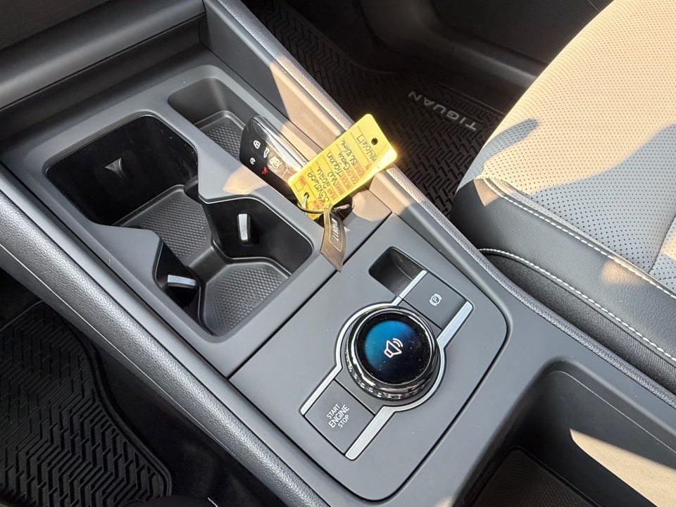 2026 Volkswagen Tiguan SE R-Line Black