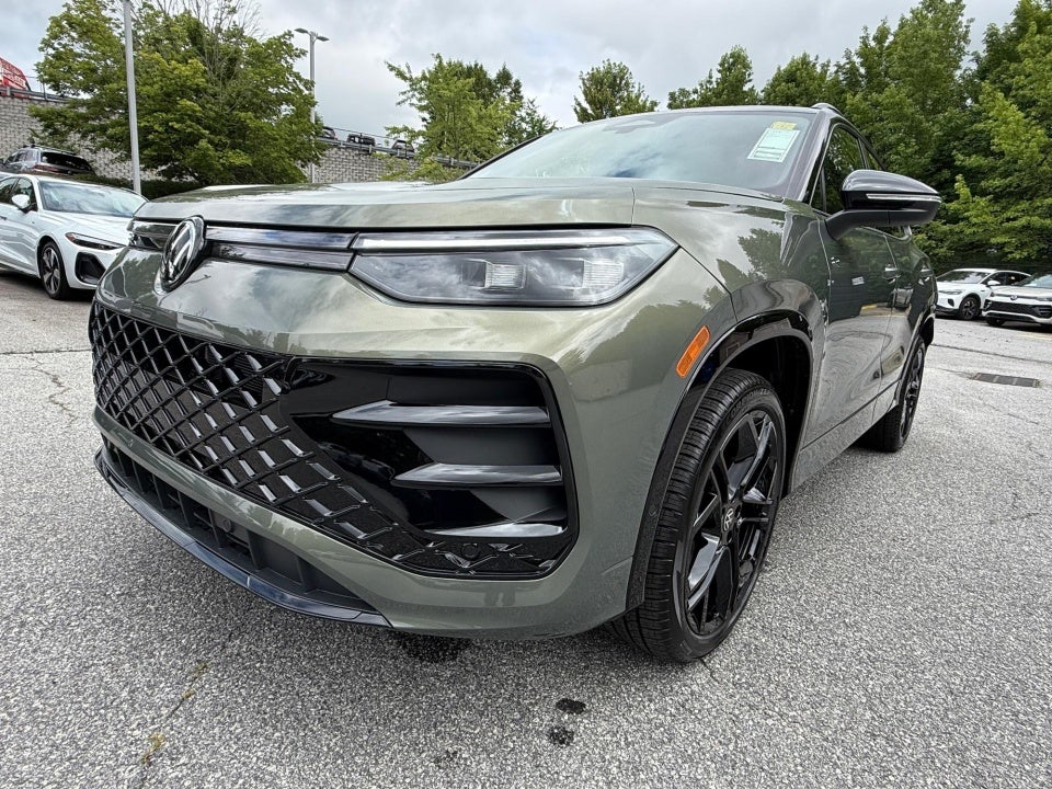 2026 Volkswagen Tiguan SE R-Line Black