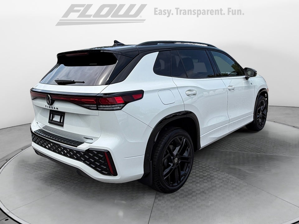 2026 Volkswagen Tiguan SE R-Line Black