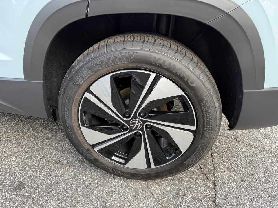 2026 Volkswagen Taos SE