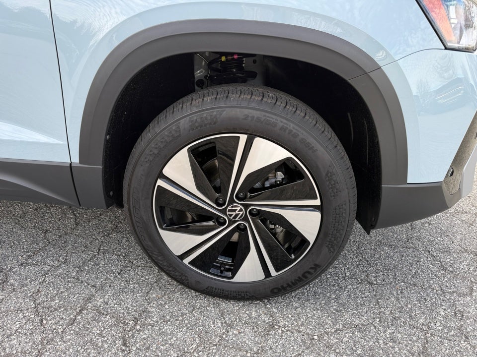 2026 Volkswagen Taos SE