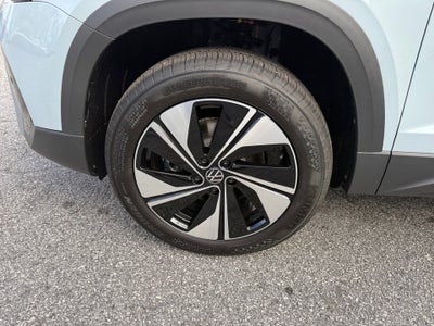 2026 Volkswagen Taos SE